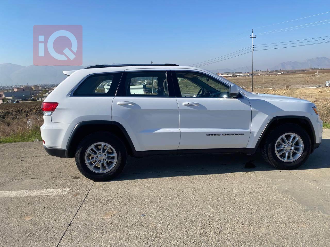 جیپ گراند شیرۆکی